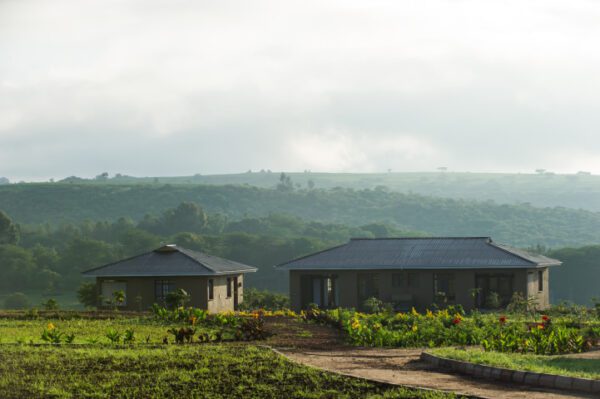FARM HOUSE VALLEY LODGE