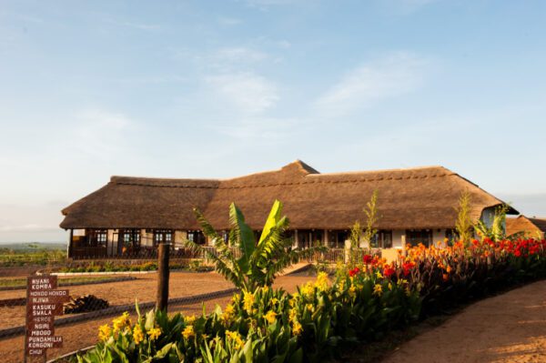 FARM HOUSE VALLEY LODGE - Image 3