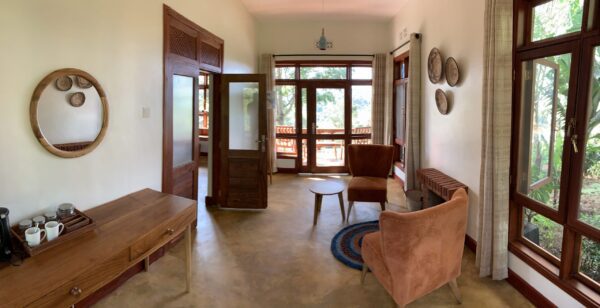 COUNTRY LODGE - Image 5