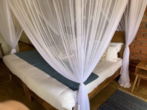 COUNTRY LODGE - Image 6